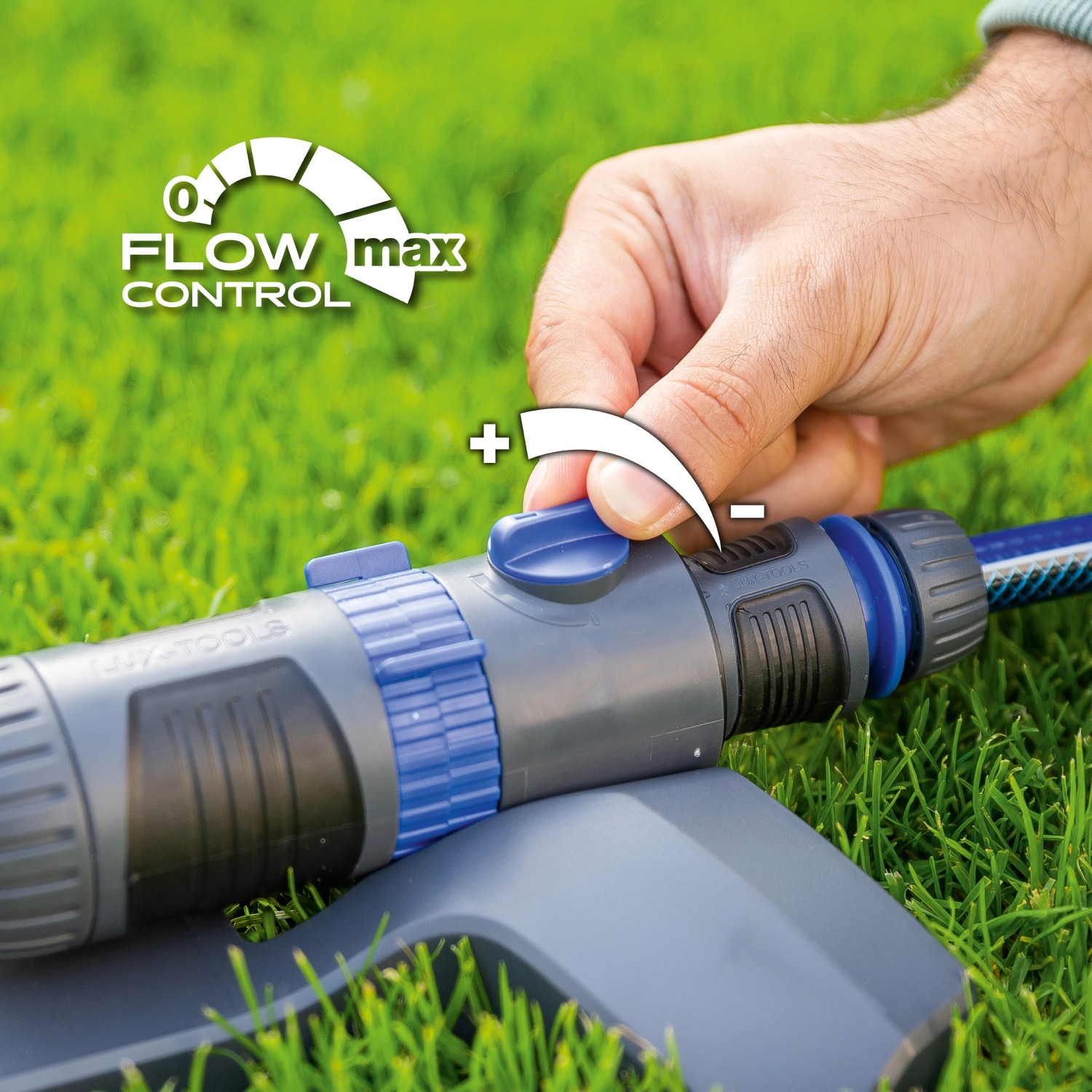 Detailaufnahme: LUX Viereckregner 320 m² mit Durchflussregler in Bedienung.