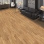 Verlegtes, matt lackiertes Schiffsboden Parkett Eiche Family im Wohnraum.
