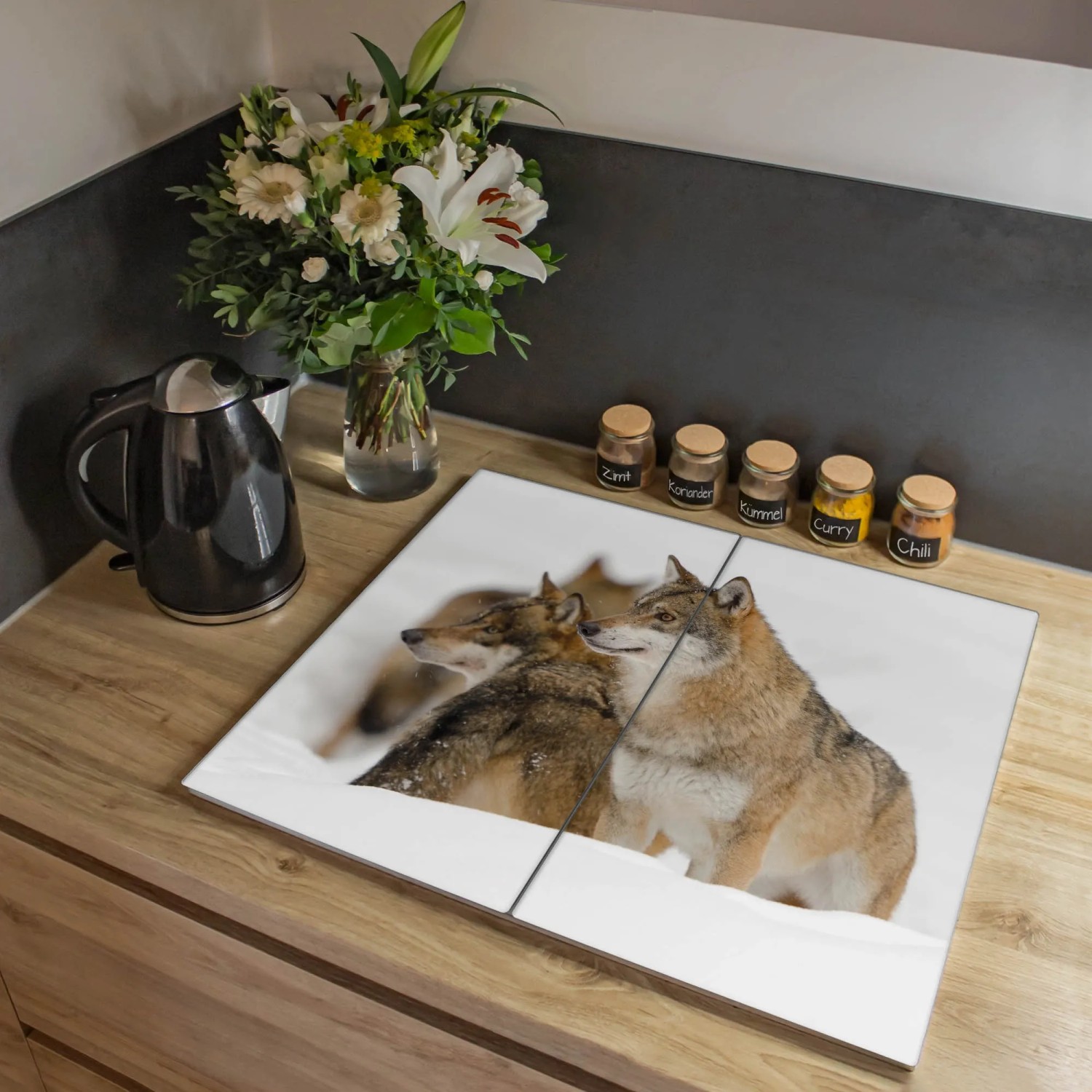 Banjado 2-teilige Herdabdeckplatte aus Glas mit Wolfsmotiv, 30x52 cm, auch als Schneidebrett nutzbar.