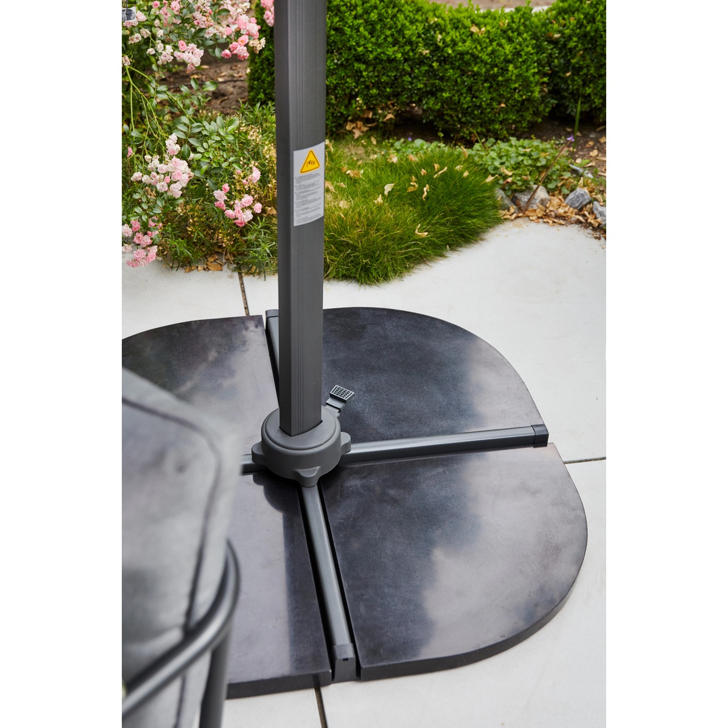 Siena Garden Stahlkreuz für Schirme, pulverbeschichtet, für sicheren Stand im Garten.