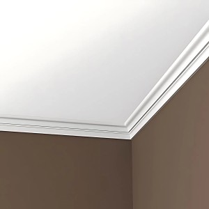 Weiße, flexible PROFHOME Eckleiste aus Polyurethan (200x4x5,5cm) an Decke und Wand.