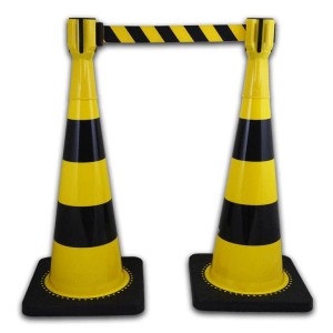 UvV Absperrset mit 2 gelben Leitkegeln (75cm) und Absperrband (5m, gelb-schwarz).