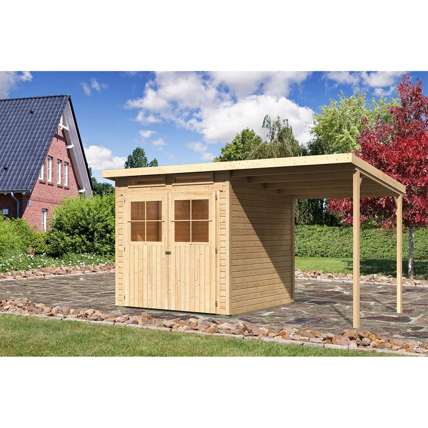 Unbehandeltes Karibu Holz-Gartenhaus Egersund mit Pultdach und Anbau. Naturholz mit Doppeltür und Fenster.