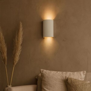 Weiße, halbrunde QAZQA Wandleuchte 'Plaster' mit 2 Lampen. Skandinavisches Design.
