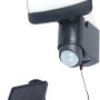 Lutec Solar LED-Strahler Sunshine mit Solarpanel und Bewegungsmelder für den Außenbereich.