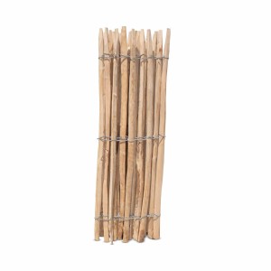 Stiltreu Staketenzaun aus Kastanie, 120cm hoch, Lattenabstand 6-7cm, für Zäune & Mauern.