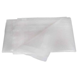 Transparente Boni-Shop Abdeckplane aus Kunststoff, 8 x 12 m, gefaltet.