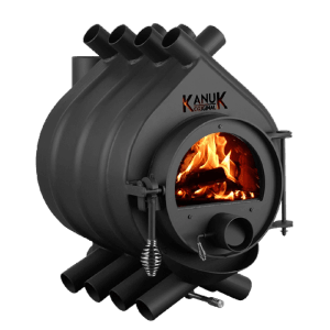 Schwarzer Kanuk Original 7 kW Werkstattofen mit runden Heizrohren und sichtbaren Flammen.