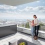 Biohort Stylebox 140 in Dunkelgrau-Metallic auf Terrasse mit Familie und Seifenblasen.