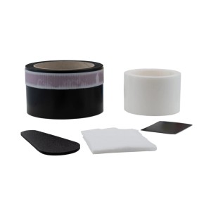 TRINNITY Wannenabdichtband Set mit schwarzem Dichtband, Vliesstreifen, Spachtel und Reparatur-Pflaster für Badewannen.