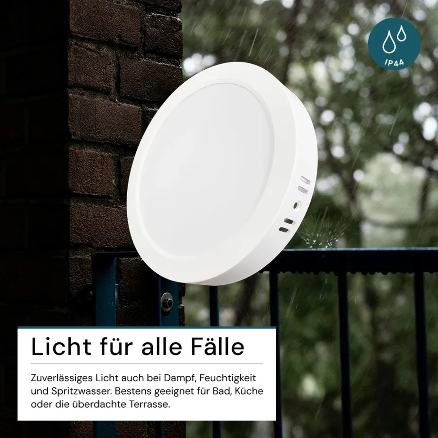 Runde, weiße LUXULA LED Bad-Deckenleuchte (Ø229mm) mit IP44 Schutz im Außenbereich bei Regen.