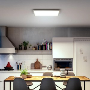 Philips Hue Aurelle LED-Panel, 60x60 cm, Weiß, montiert an der Decke einer Küche.