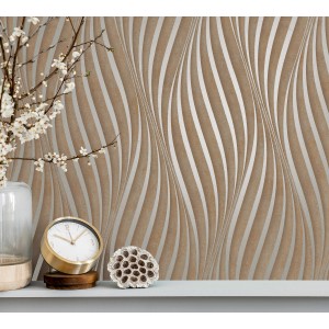 Marburg Vliestapete mit braunen, geschwungenen und glänzenden Streifen. Dekorative Wandgestaltung.
