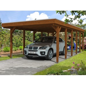 Skan Holz Carport Friesland in Nussbaum mit Auto und Roller. Einzelcarport mit flachem Dach und Aluminiumplatten.