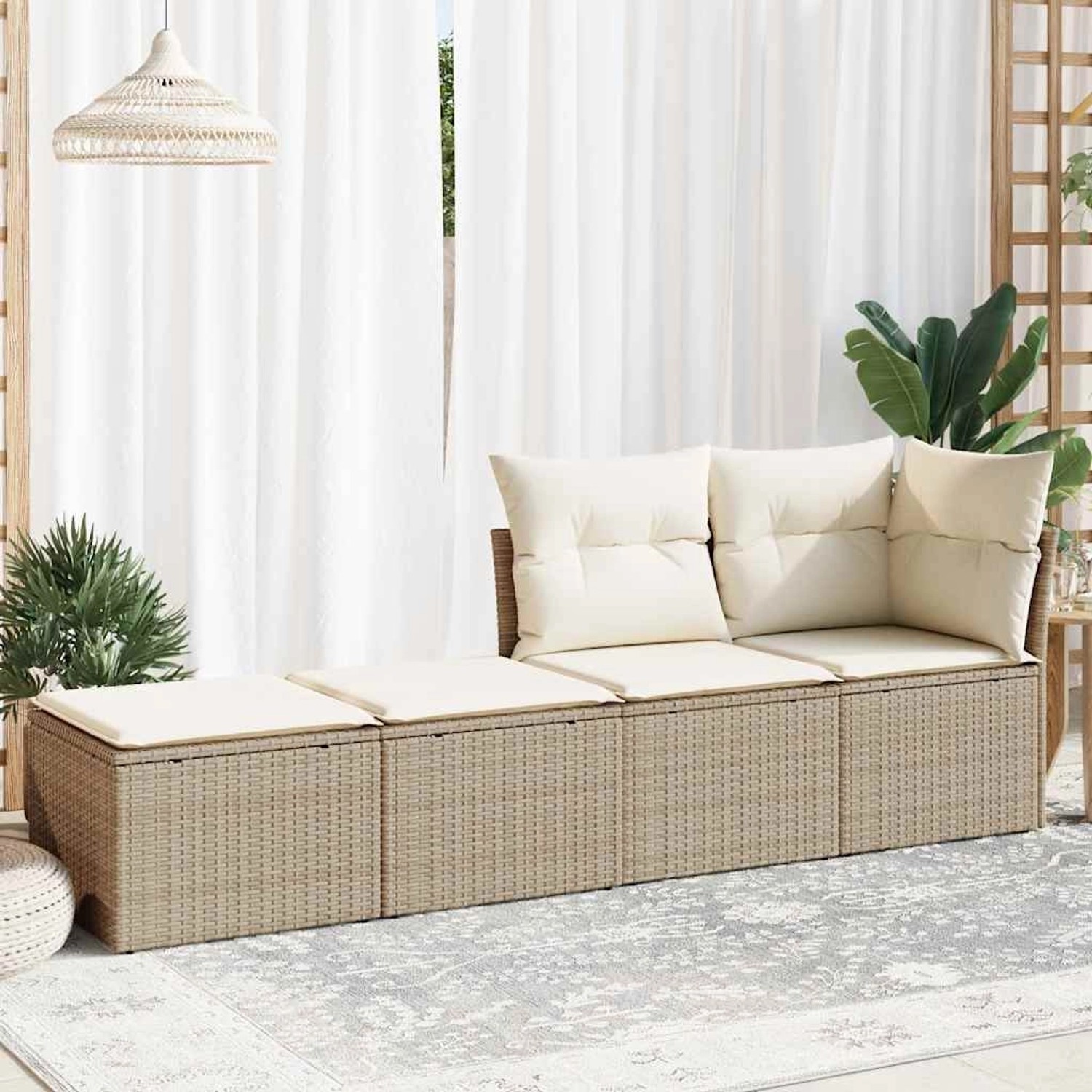 Beige 2-tlg. Garten Sofagarnitur aus Rattan mit cremeweißen Kissen. Gartenmöbel für Terrasse und Garten.