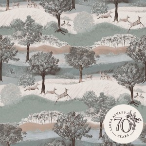 Laura Ashley Vliestapete Hartingdon Jade Green mit Landschaftsmotiv (Hirsche, Bäume).