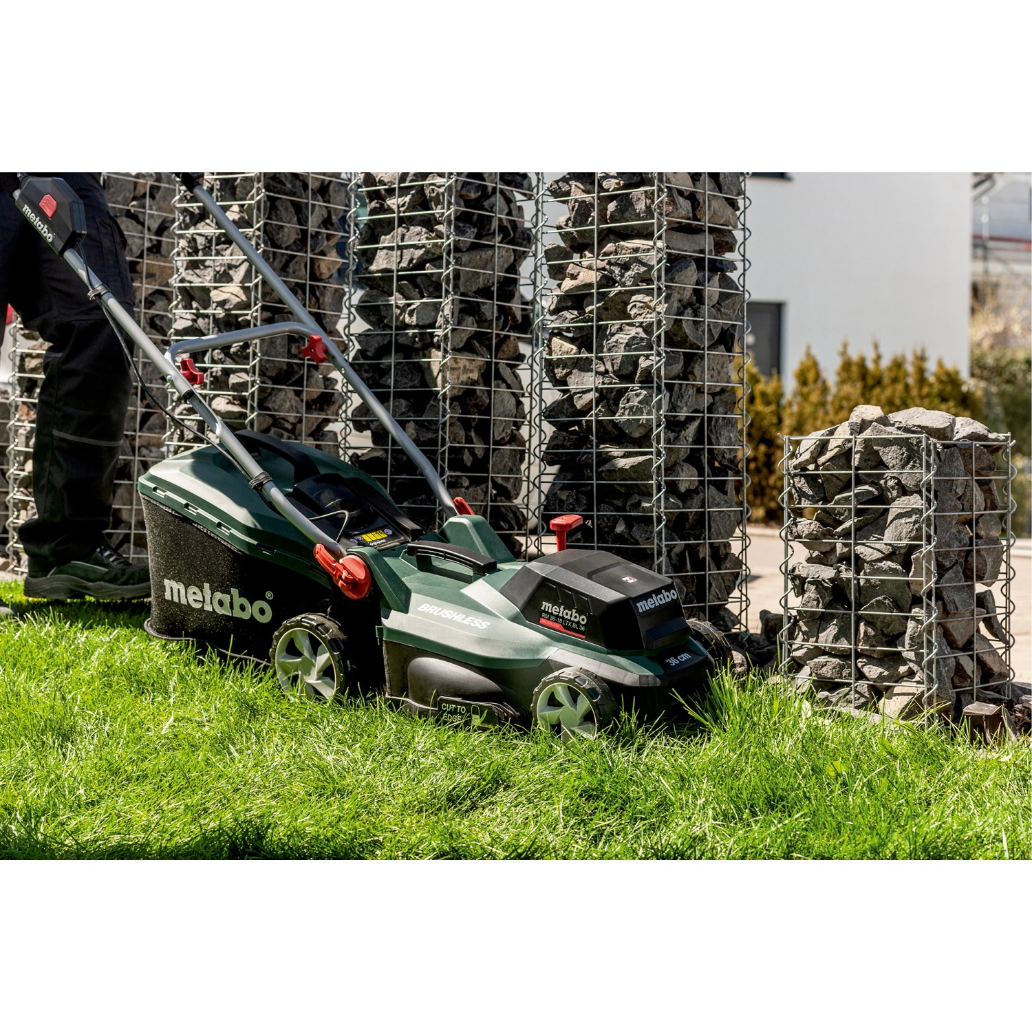 metabo AkkuRasenmäher RM 3618 LTX BL 36 inkl. 2 Akkupacks 18V u. 2