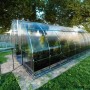 Klasika Greenhouses Tube Gewächshaus 18m² mit Polycarbonatabdeckung im Garten.