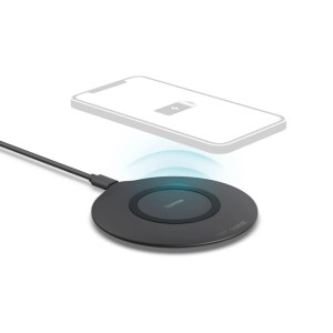 Schwarzes Hama Smartphone-Ladepad, 15W, kabellos. Ein Smartphone wird induktiv geladen.