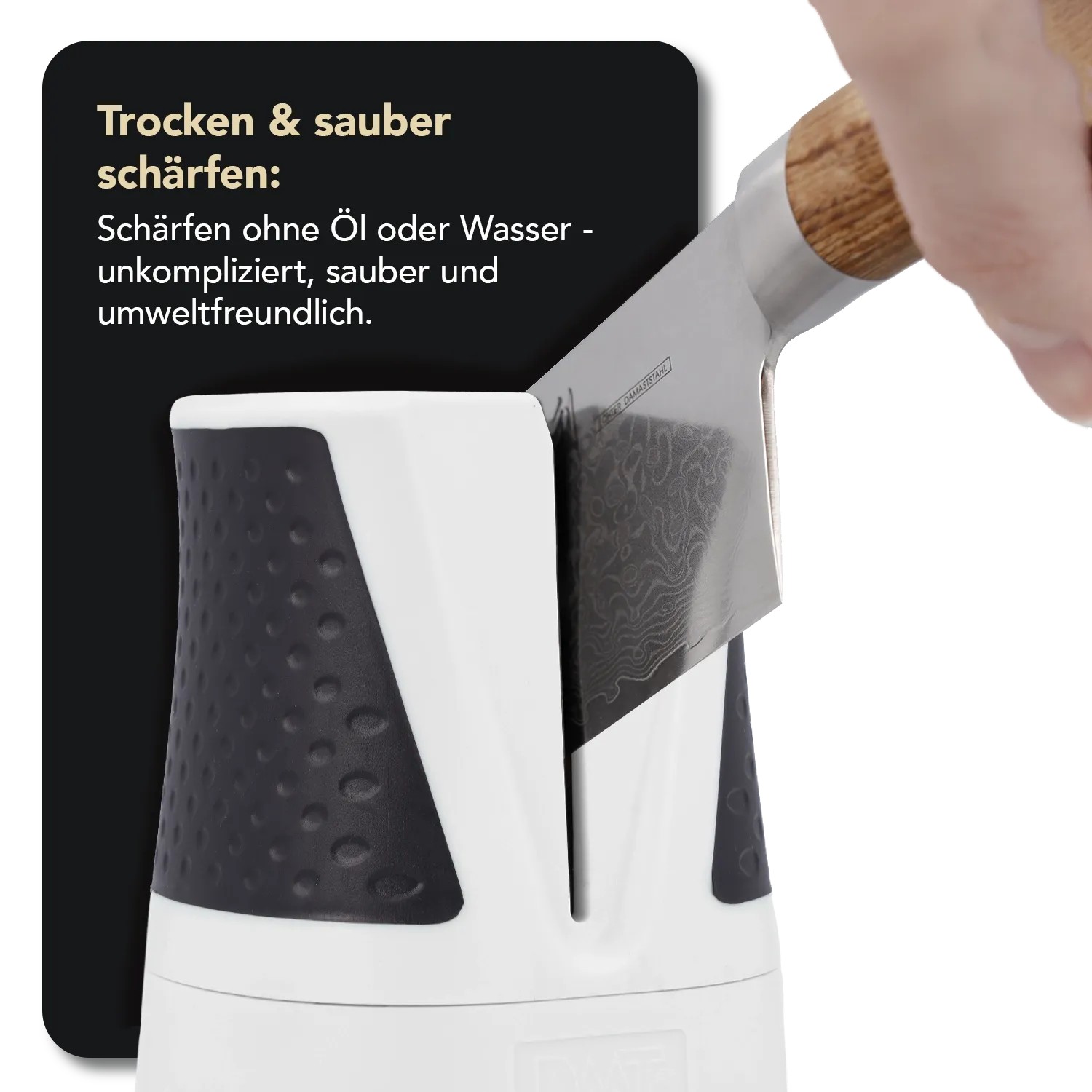 DMT SimpleSharp Messerschärfer in Weiß beim Schärfen eines Messers. Küchenausstattung für scharfe Messer.
