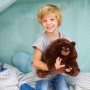 Junge hält Disney Pixar Hoppers Ellen Bär Plüschfigur (32cm, dunkelbraun).