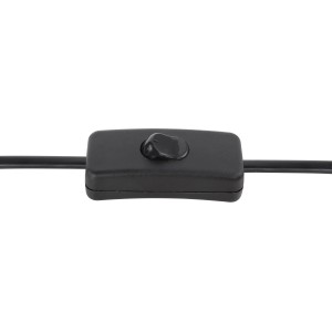 Detailaufnahme: Schwarzer Schalter der Globo Bambus Tischlampe Hildegard.