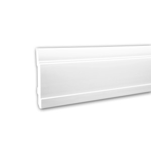 Flexible, weiße PROFHOME Sockelleiste, 200 cm lang, für den Innenbereich.