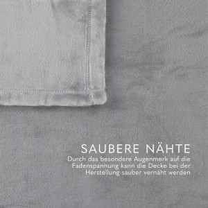 Silberne Bestlivings Kuscheldecke Cashmere Touch (200x220 cm) mit sauber vernähten Kanten.