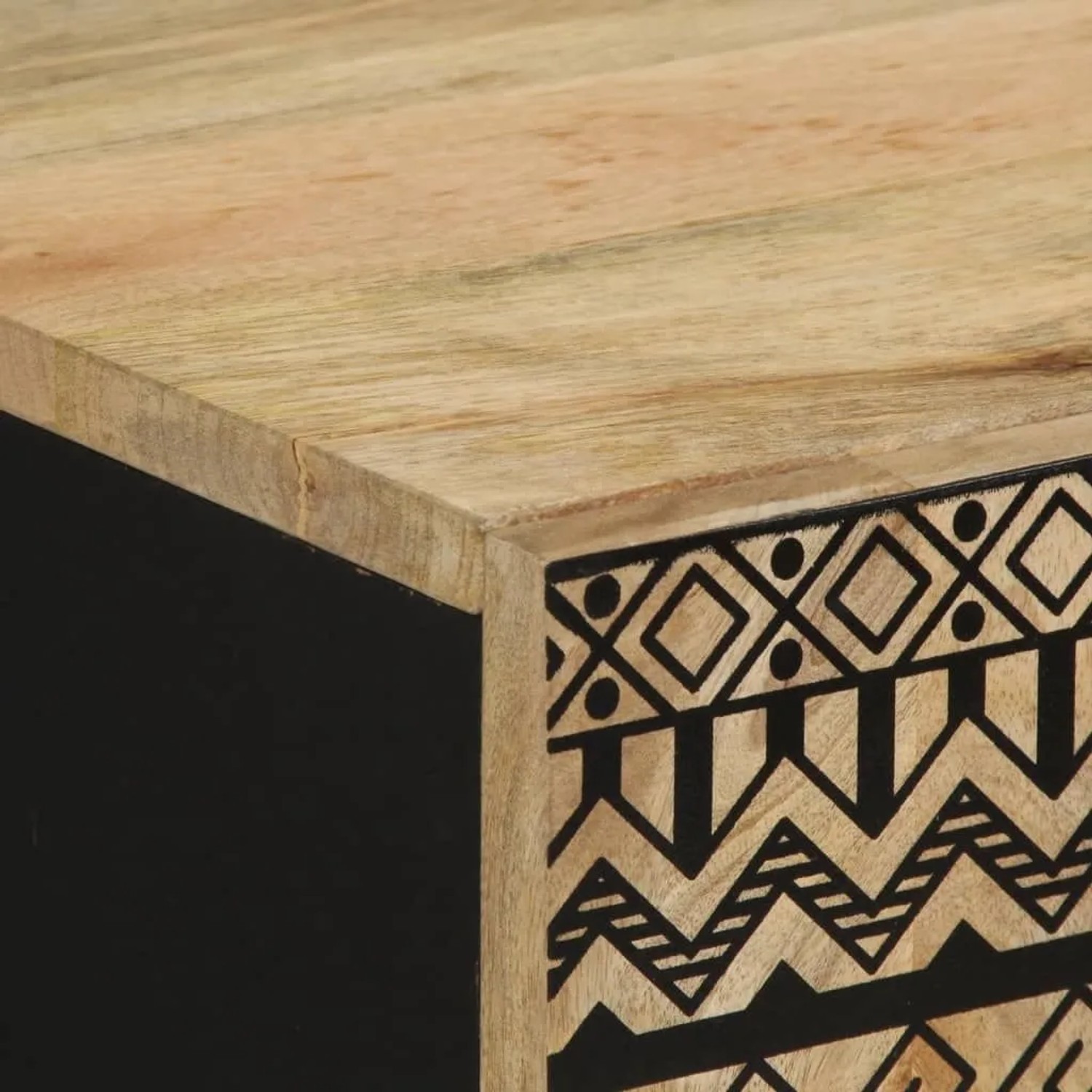 Detailansicht des vidaXL Waschbeckenunterschranks aus schwarzem Mangoholz. Helle Platte, schwarze Seite, geometrisches Muster.