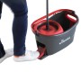 Vileda Wischmopp Komplett-Set Turbo Easy Wring & Clean mit Fußpedal in Aktion.