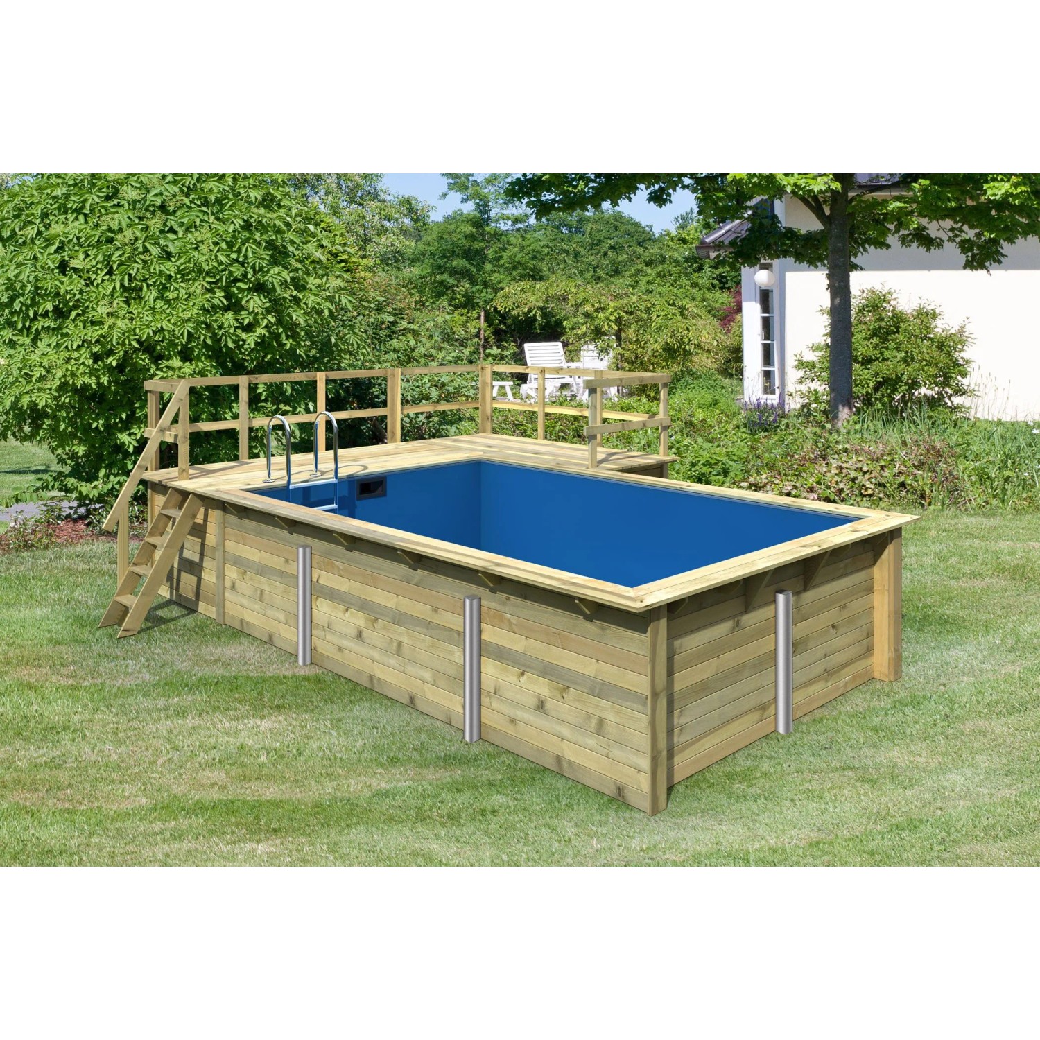 Karibu Holzpool Set mit Sonnenterrassen, Leiter und blauer Innenfolie im Garten.