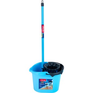 Blauer Vileda Eimer mit Wischmopp, ein Spielzeug für Kinder.