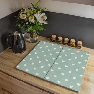 Banjado 2-teilige Herdabdeckplatte aus Glas mit Herzmuster, 30x52 cm, als Schneidebrett nutzbar.