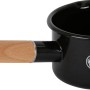 Schwarzer Petromax Emaille Stieltopf 0,5 l mit Holzgriff für Grillutensilien.