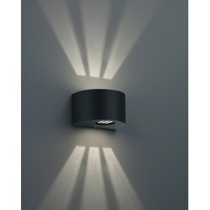 Moderne, mattschwarze Trio LED-Außenwandleuchte Rosario mit Lichteffekten nach oben und unten.