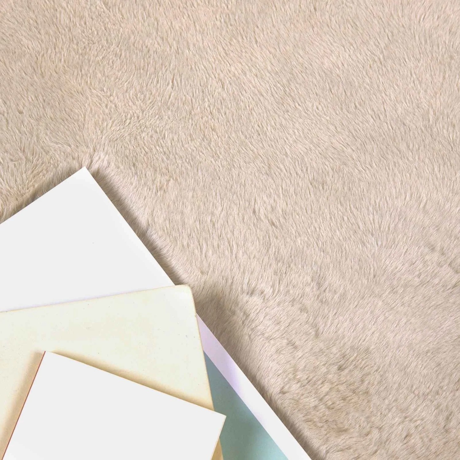vidaXL Kunstfell Hasen Teppich Olite Taupe Ø 120 cm Polyester 42021757_3