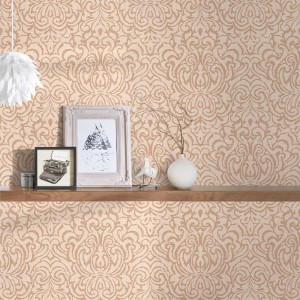 Beige Barock Tapete mit floralem Ornament für Wohn- und Esszimmer. Elegante Vliestapete.