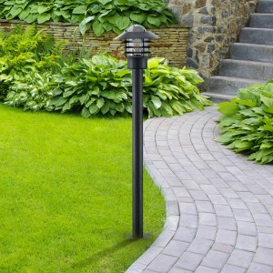 Schwarze Lindby Belmiro Wegeleuchte aus Metall, 1-flammig, E27, für Garten und Terrasse.