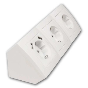 Weißer McPower Steckdosenblock Flair mit 3 Schuko-Steckdosen und 2 USB-A Anschlüssen.