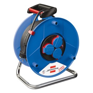Blaue Brennenstuhl Kabeltrommel Garant mit 25 m Kabel und drei Steckdosen.