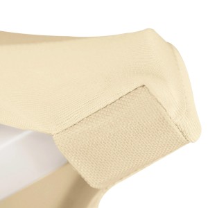 Cremefarbene Beautissu Stretch Stehtischhusse mit verstärkter Fußtasche für optimalen Halt. Wohntextilien.