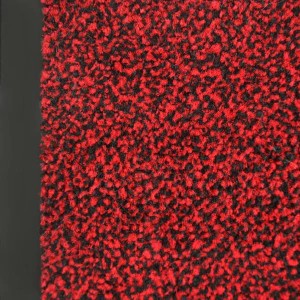 Detailaufnahme der roten Karat Schmutzfangmatte SKY (60x180 cm) mit meliertem Flor.