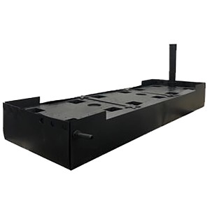 Schwarzer WaterUps Bewässerungstank (120x40cm) für Hochbeete, mit Zulaufrohr und Reservoir-Elementen.