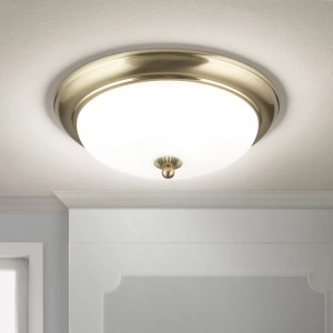 Messingfarbene Deckenleuchte Empira, Ø 35cm, mit mattiertem Glas für angenehmes Licht.