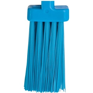 Detailaufnahme: Blauer OBI Dachrinnenbesen 2-in-1 mit Borsten, Reinigungsgerät.