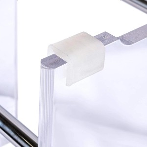 Detailaufnahme: Transparenter Schulte Duschsitz aus Acryl, Badhocker mit Gummifüßen.