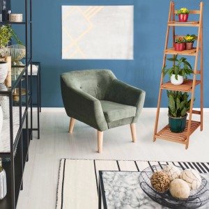 Relaxdays Blumentreppe aus Natur Tannenholz, 4-stöckiges Pflanzenregal mit Blumen im Wohnzimmer.