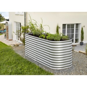 Erweiterung für Hochbeet Basic Alu-Blank 0,64 m² im Garten.