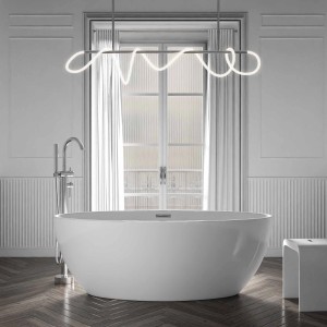 Freistehende, glänzend weiße Acryl Badewanne TERRA 2.0, 170x80 cm, in modernem Badezimmer.