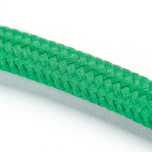 Grünes 3-adriges Textilkabel als Meterware für Lampen und Leuchten.
